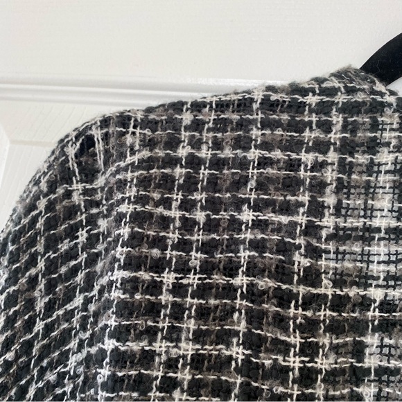 Lane Bryant Distressed Knit Shaw - Picture 13 of 15